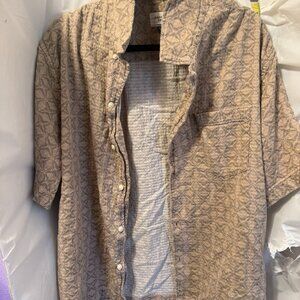 American Eagle Short Sleeve Button Up Shirt Mens XL Beige Pattern